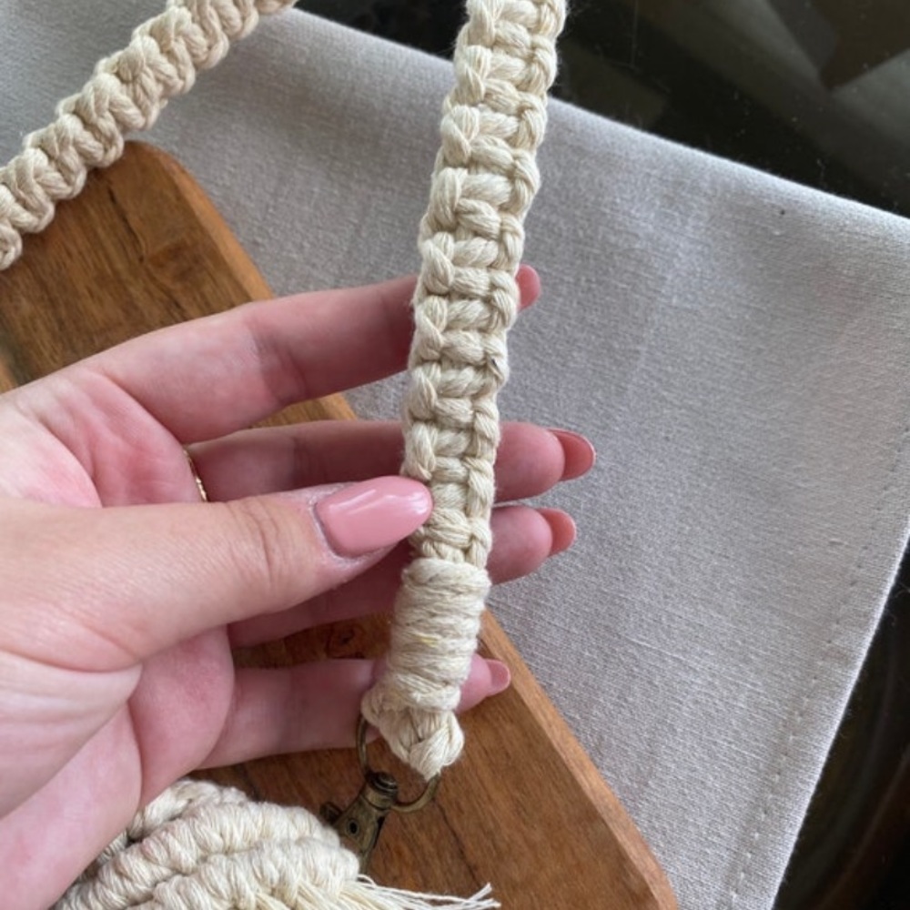 Handmade Macrame Purse - Picture 4 of 4